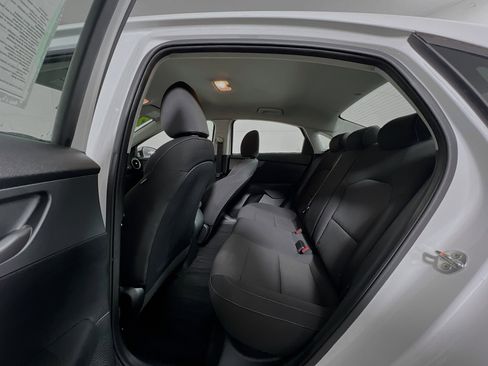 Used 2020 Kia Forte LXS image 29