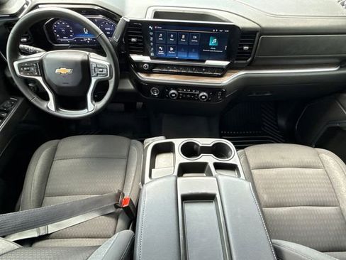 Used 2024 Chevrolet Silverado 1500 LT RWD image 12