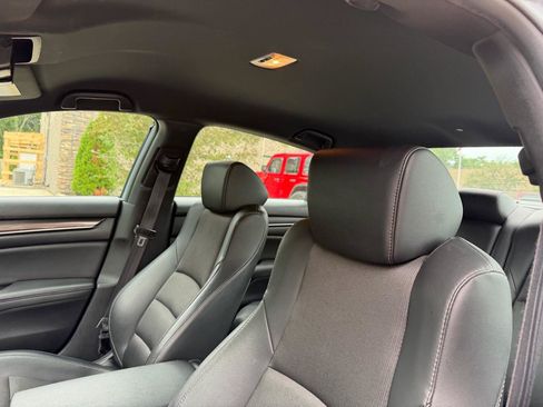Used 2021 Honda Accord Sport image 12