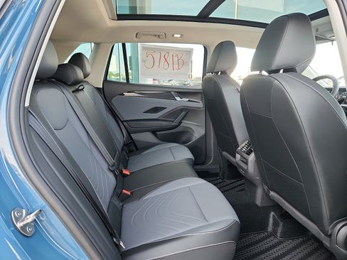 New 2026 Volkswagen Tiguan SE FWD image 14