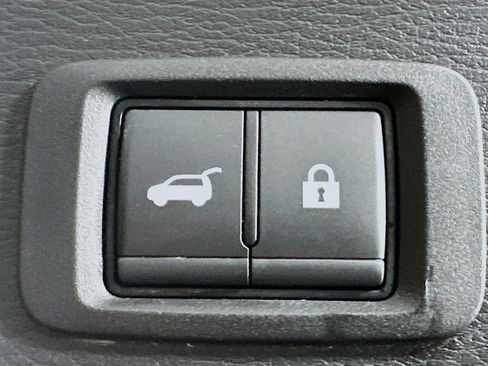 Used 2024 Mitsubishi Outlander SE AWD/4WD image 30