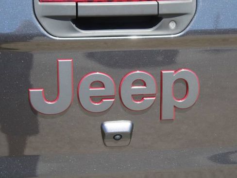 Used 2022 Jeep Gladiator Rubicon AWD/4WD image 6