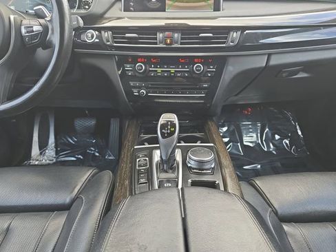 Used 2018 BMW X5 xDrive50i w/ M Sport Package AWD/4WD image 3