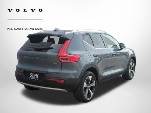 Used 2023 Volvo XC40 B5 Plus w/ Driver Assist Package image 3