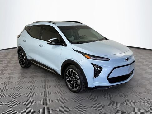 Used 2022 Chevrolet Bolt EUV Premier FWD image 4