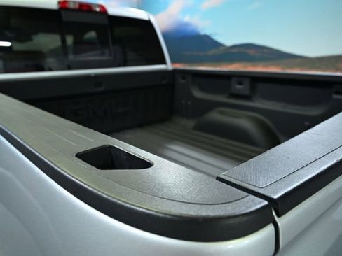 Used 2017 GMC Sierra 1500 SLT AWD/4WD image 16