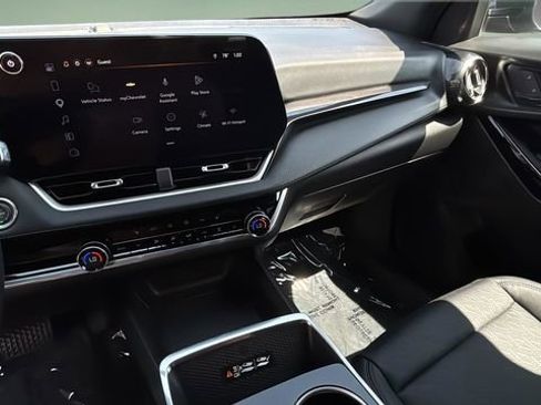 Used 2026 Chevrolet Equinox LT w/ Convenience Package II image 28