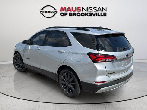 Used 2022 Chevrolet Equinox RS w/ RS Leather Package FWD image 7