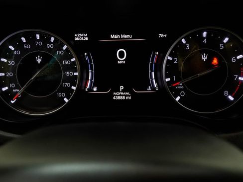 Used 2022 Maserati Ghibli Modena RWD image 36
