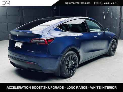Used 2022 Tesla Model Y Long Range AWD/4WD image 7
