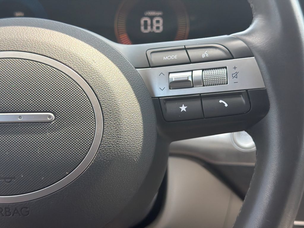 Used 2024 Hyundai Kona SEL AWD/4WD image 30