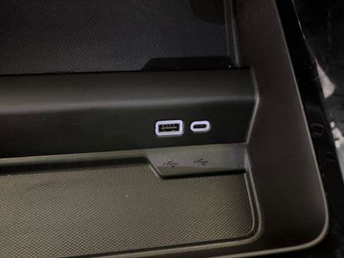 Used 2025 Chevrolet Tahoe RST w/ Comfort Package image 32