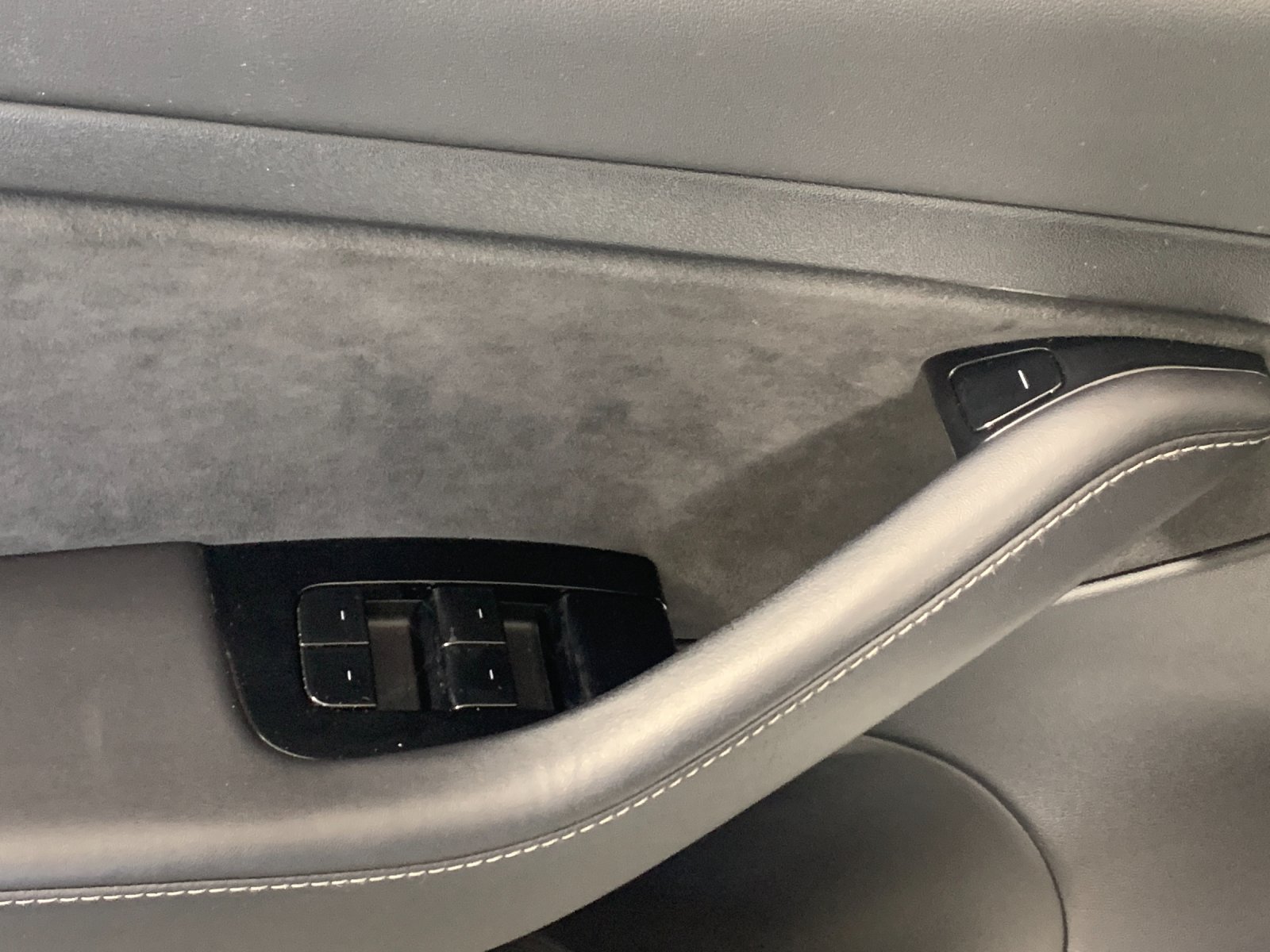 Used 2020 Tesla Model 3 Standard Range RWD image 14