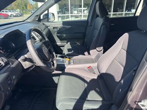 Used 2019 Honda Passport Sport image 16