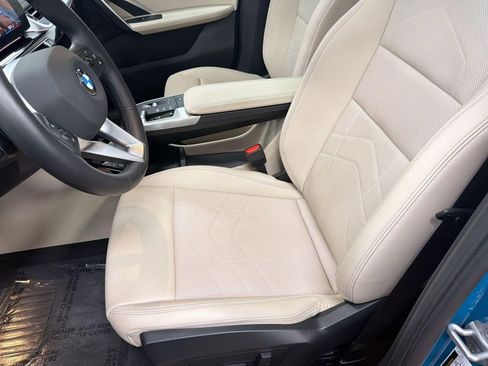 Certified 2025 BMW X1 xDrive28i w/ Technology Package image 5