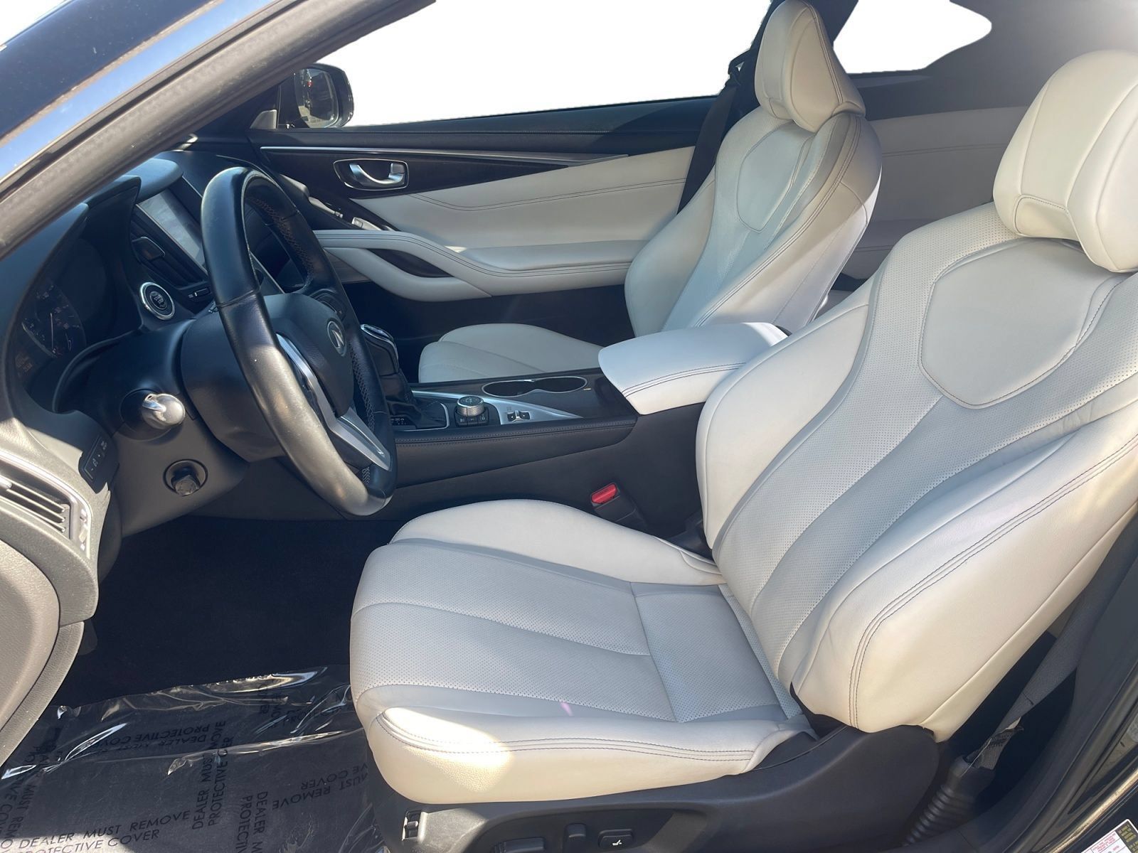 Used 2017 INFINITI Q60 3.0t w/ Premium Plus Package 3.0T RWD image 9