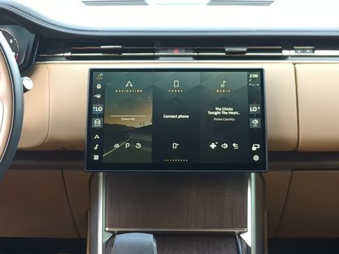 Certified 2025 Land Rover Range Rover SE AWD/4WD image 29