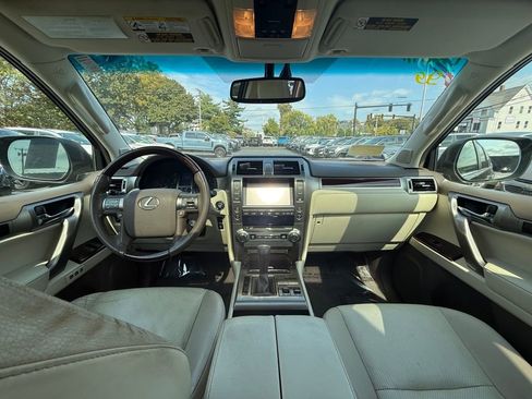 Used 2018 Lexus GX 460 image 16