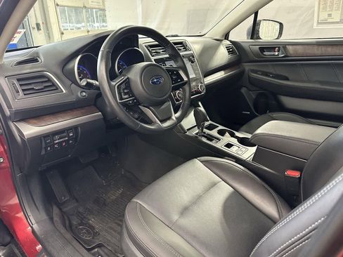 Used 2018 Subaru Outback 2.5i Limited image 9