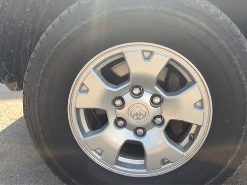 Used 2011 Toyota Tacoma 4x4 Access Cab V6 w/ Convenience Pkg image 18