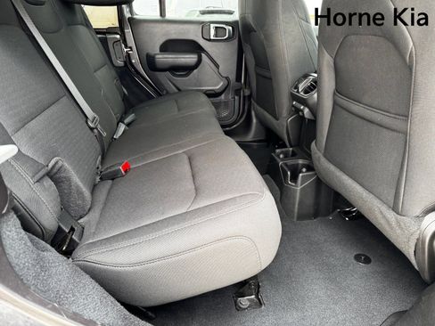 Used 2022 Jeep Wrangler Unlimited Sport image 28