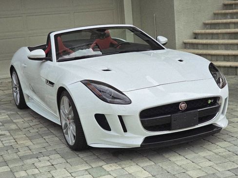 Used 2016 Jaguar F-TYPE R image 27