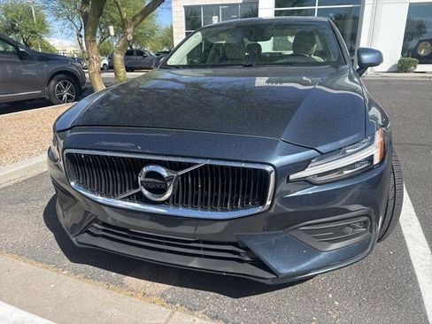 Used 2021 Volvo S60 T6 Momentum w/ Premium Package AWD/4WD image 11