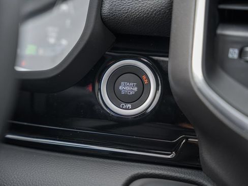 New 2026 RAM 1500 Laramie AWD/4WD image 31
