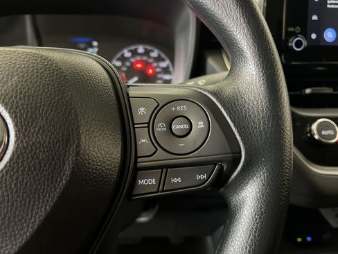 Used 2025 Toyota Corolla LE w/ LE Premium Package FWD image 34
