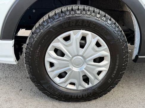 Used 2023 Ford Transit 350 XLT image 6