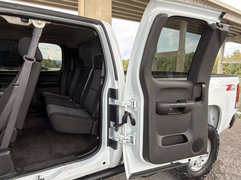 Used 2011 GMC Sierra 1500 SLE w/ Power Tech Package AWD/4WD image 13
