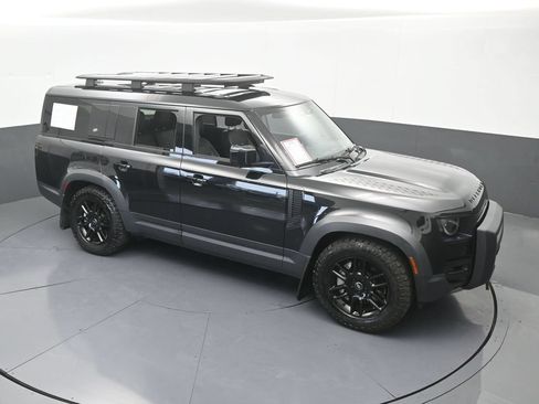 Used 2023 Land Rover Defender 130 SE AWD/4WD image 59