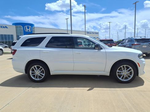 Used 2024 Dodge Durango GT AWD/4WD image 8