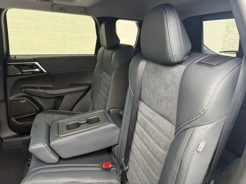 New 2026 Mitsubishi Outlander SE AWD/4WD image 25
