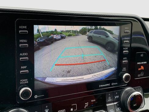 Used 2022 Toyota Highlander XSE AWD/4WD image 20