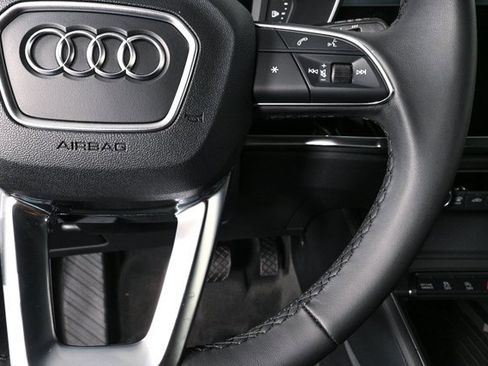 New 2025 Audi Q3 2.0T Premium image 10