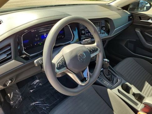 Used 2023 Volkswagen Jetta S image 17