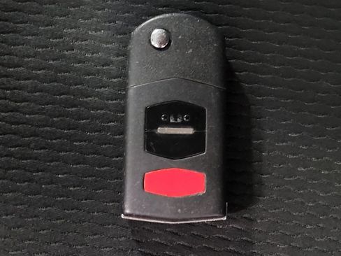 Used 2014 MAZDA MAZDA5 Touring FWD image 32