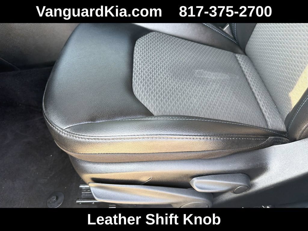 Used 2026 Jeep Compass Latitude AWD/4WD image 16
