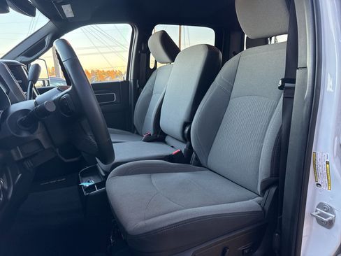 Used 2024 RAM 2500 Big Horn image 9