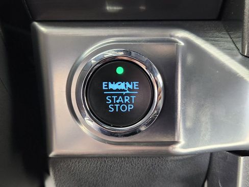 Used 2023 Ford F150 Lariat image 21