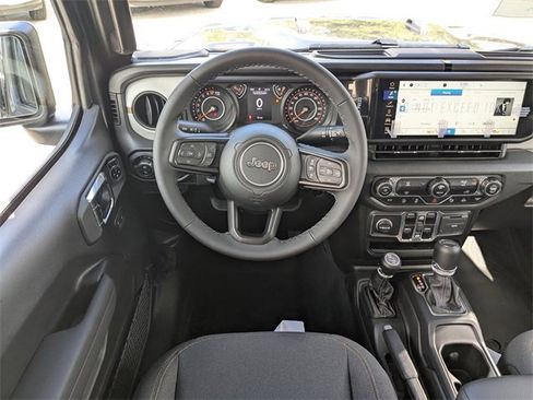 New 2025 Jeep Gladiator Sport image 15