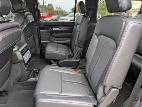 New 2026 Jeep Grand Wagoneer Summit AWD/4WD image 15