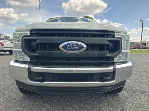 Used 2022 Ford F250 XL w/ Power Equipment Group AWD/4WD image 2