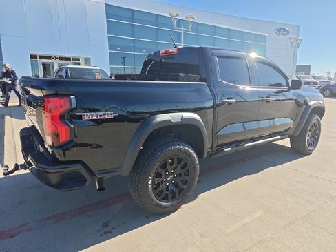 Used 2024 Chevrolet Colorado Trail Boss w/ Technology Package image 5