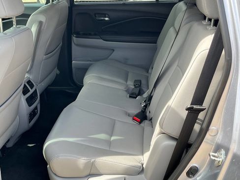 Used 2017 Honda Pilot Touring image 27