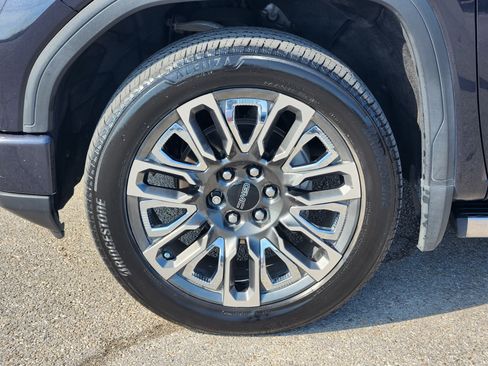 Used 2023 GMC Sierra 1500 Denali Ultimate AWD/4WD image 10