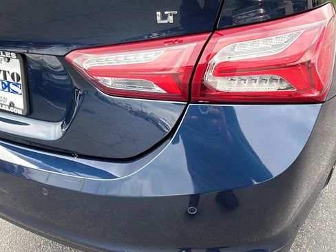 Used 2021 Chevrolet Malibu LT image 30