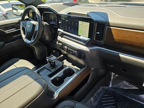 New 2026 Chevrolet Silverado 1500 High Country w/ Technology Package AWD/4WD image 10