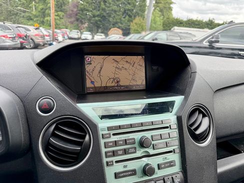 Used 2011 Honda Pilot Touring image 21
